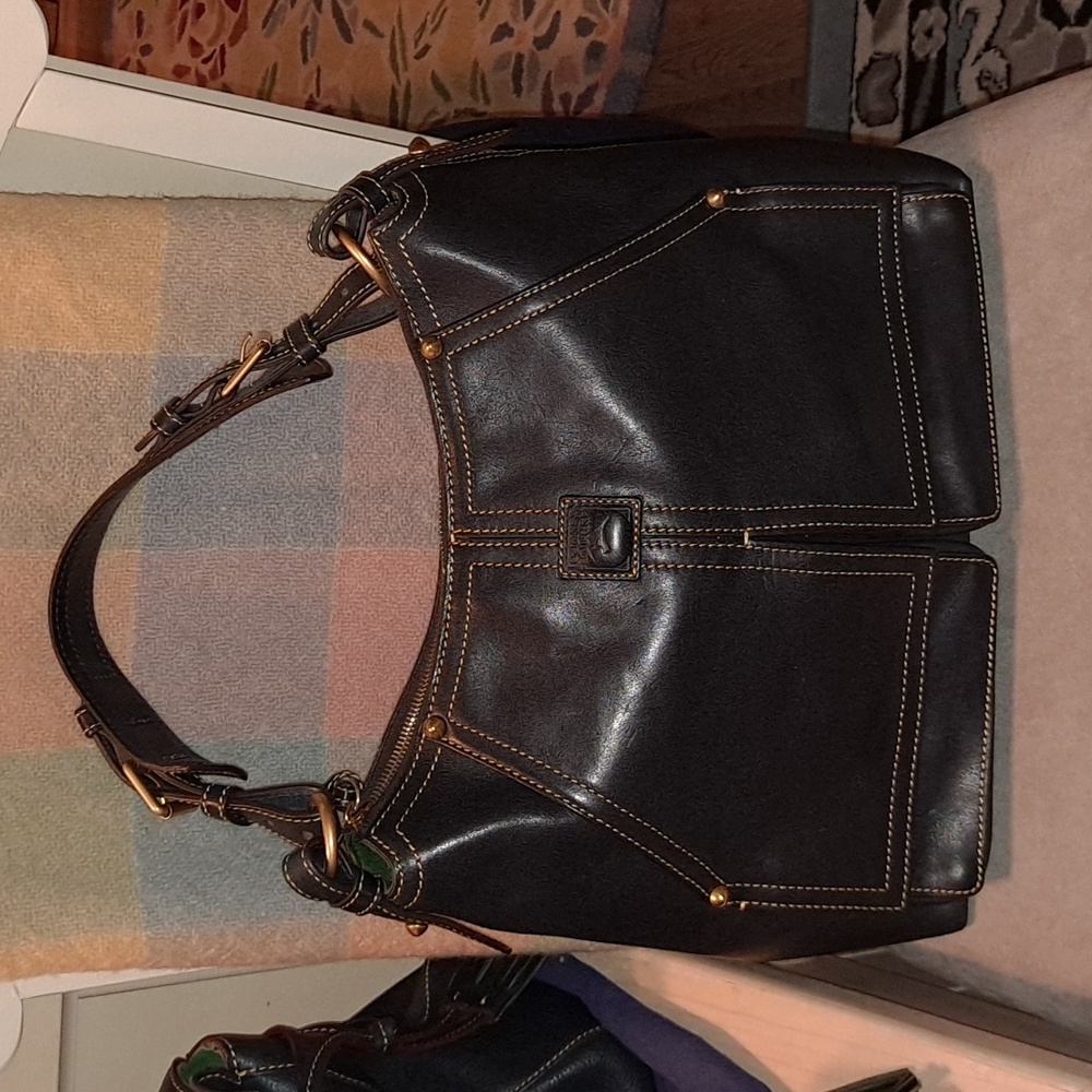 Dooney and Bourke Kingston hobo in Navy Florentine leather